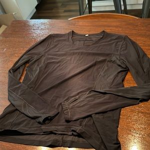 Black Lululemon long sleeve top with thumb holes